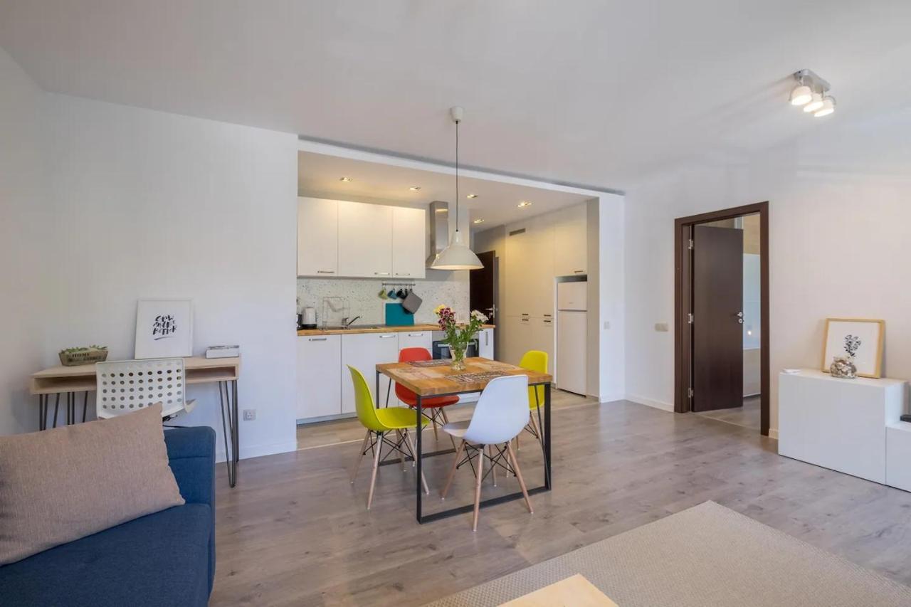 דירה Quiet & Airy Modern Apt. Centre Free Parking