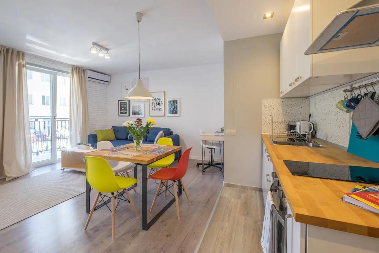 דירה Quiet & Airy Modern Apt. Centre Free Parking *