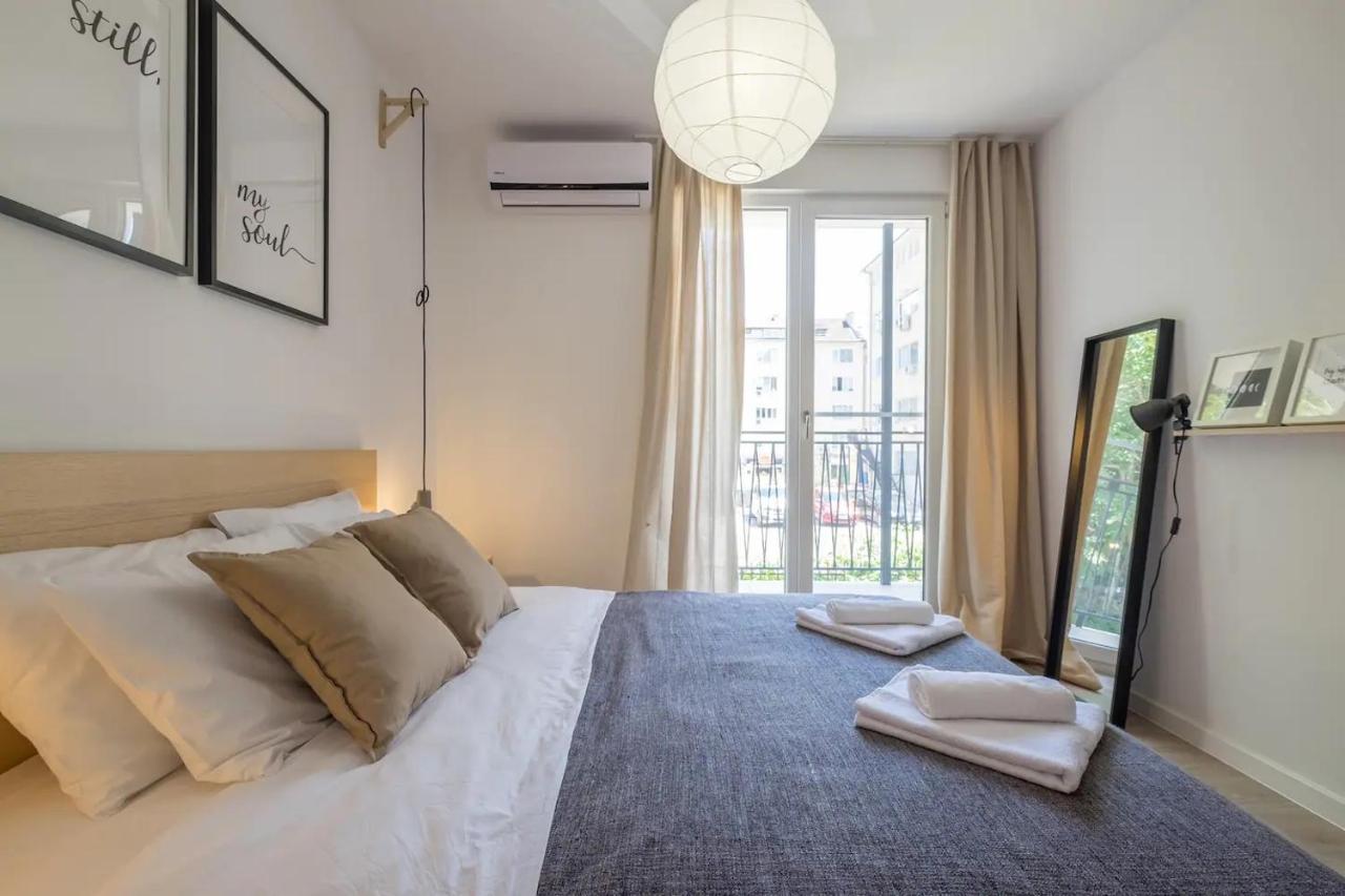 דירה Quiet & Airy Modern Apt. Centre Free Parking
